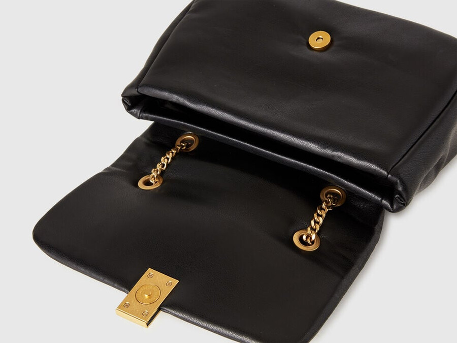 tasche aus kunstleder