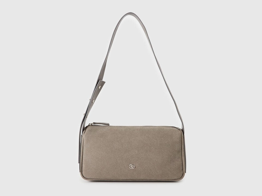 schultertasche in wildlederoptik