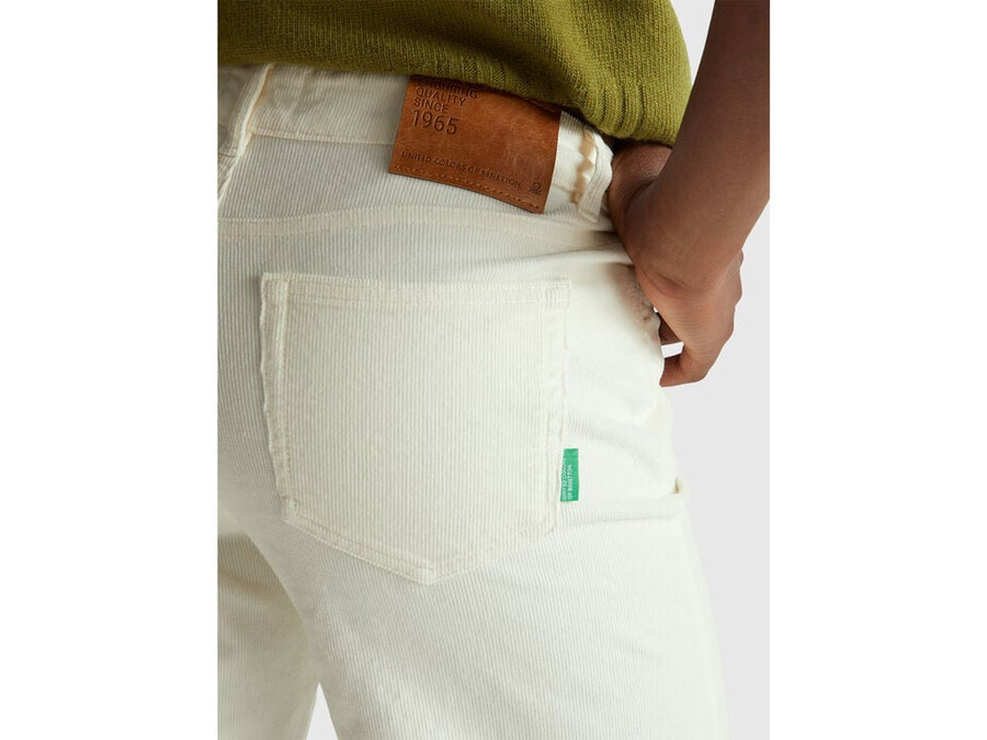weit geschnittene samthose