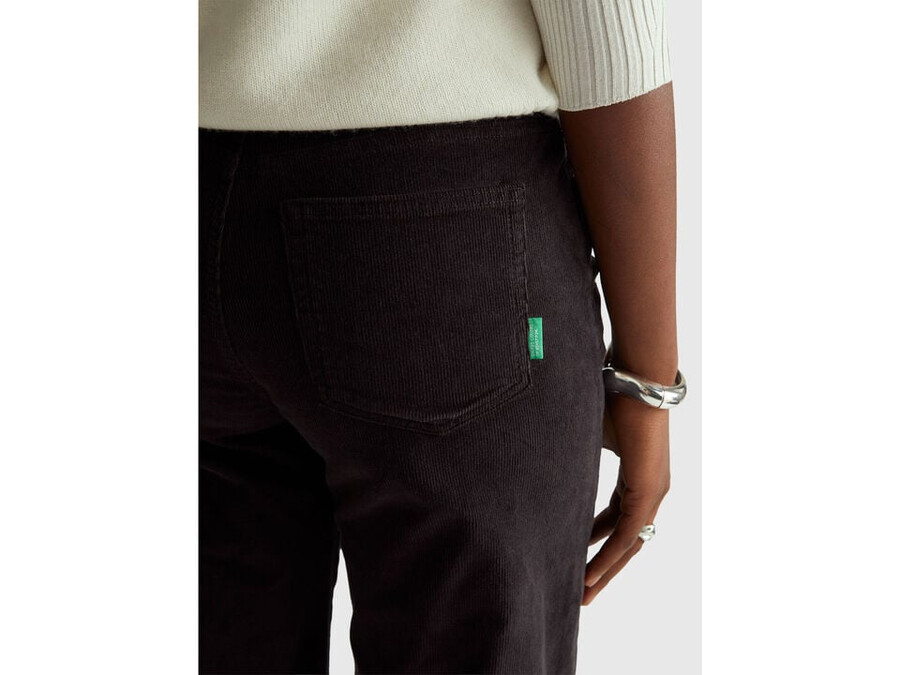 weit geschnittene samthose