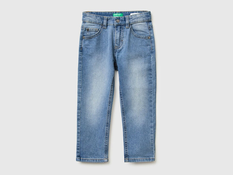 slim-fit-jeans