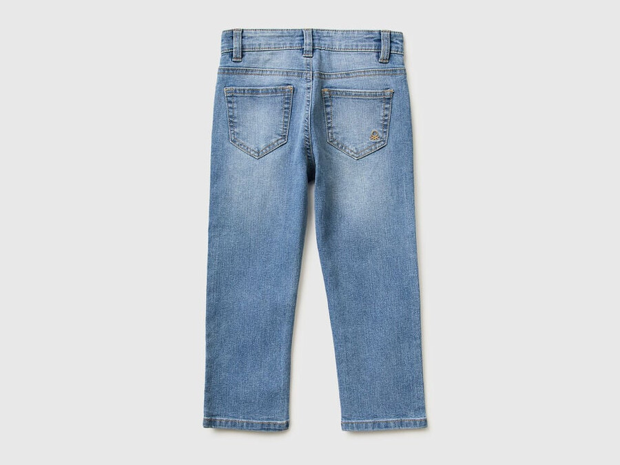 slim-fit-jeans