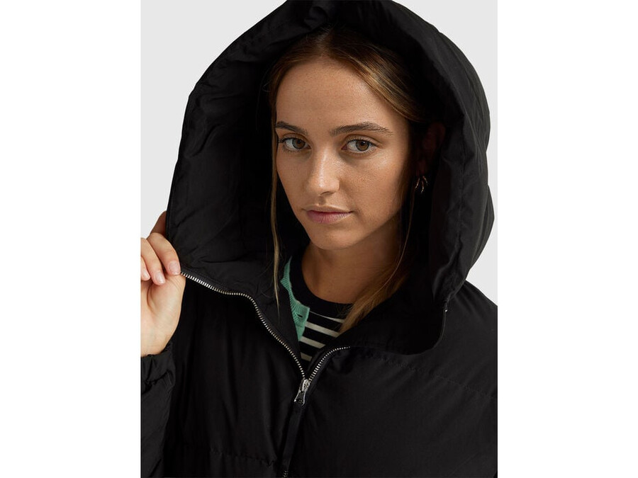 lange daunenjacke mit füllung aus recycelten federn