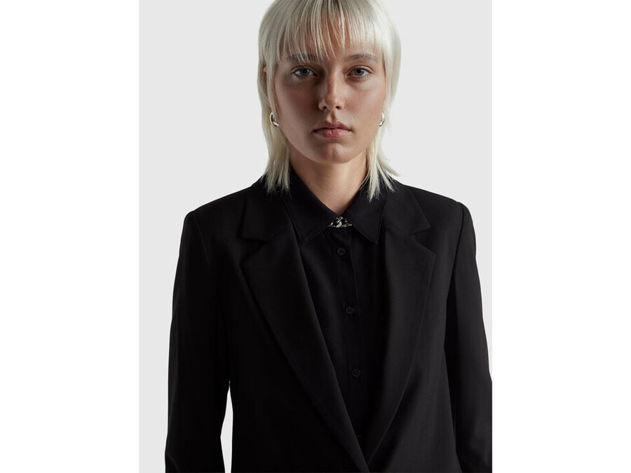 blazer aus stretch-viskose-mischgewebe