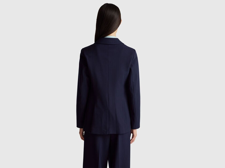 schmal geschnittener blazer