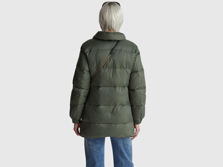 lange steppjacke mit recycelten daunen