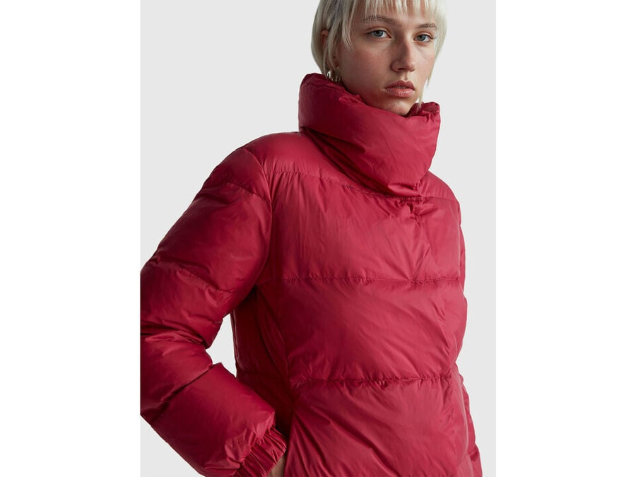 lange steppjacke mit recycelten daunen