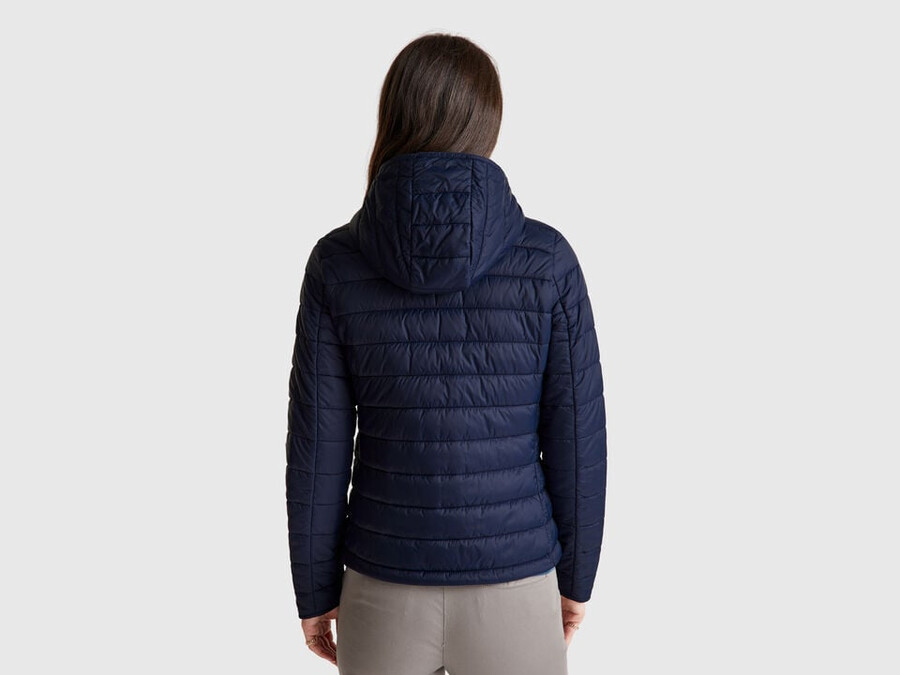 schmal geschnittene steppjacke