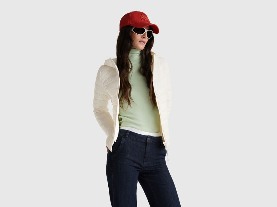 schmal geschnittene steppjacke