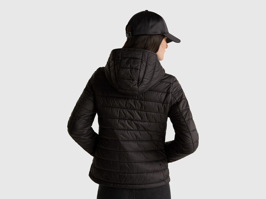 schmal geschnittene steppjacke