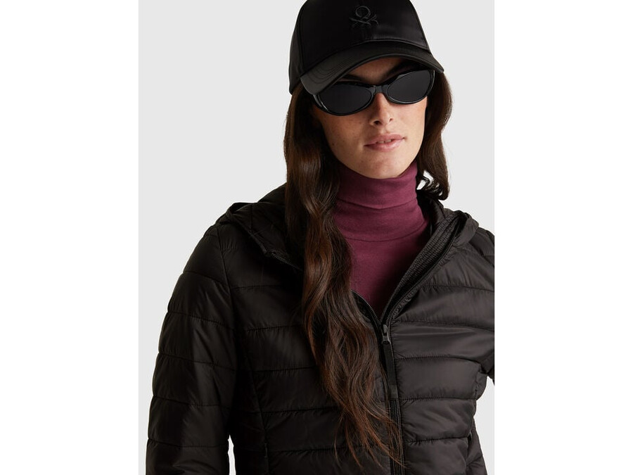 schmal geschnittene steppjacke
