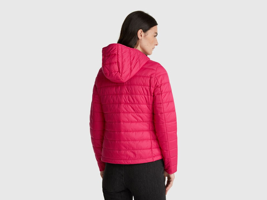 schmal geschnittene steppjacke