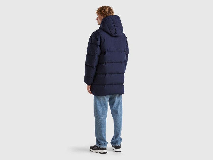 lange steppjacke mit recycelten daunen