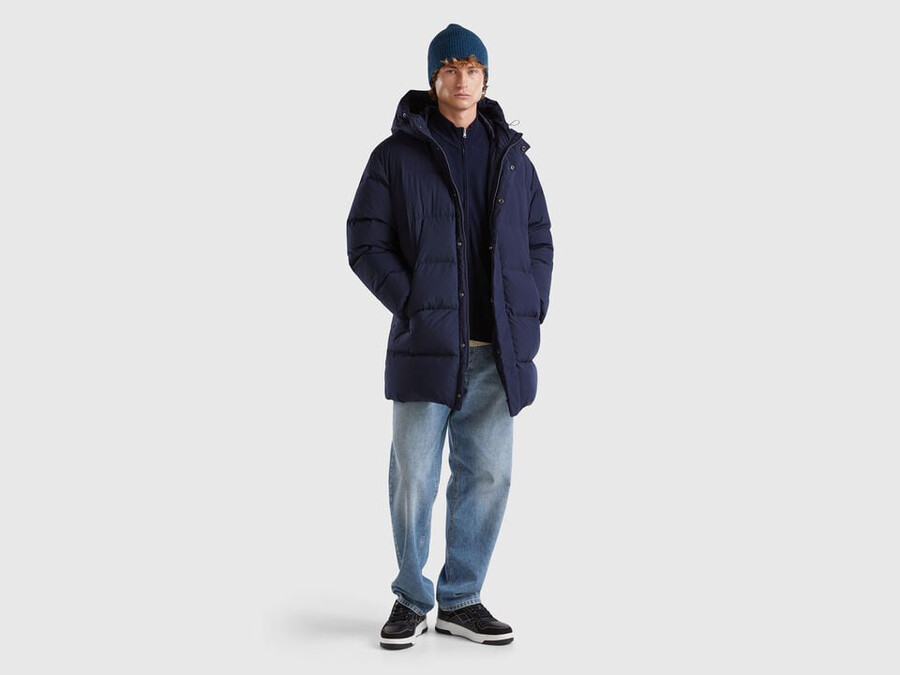 lange steppjacke mit recycelten daunen