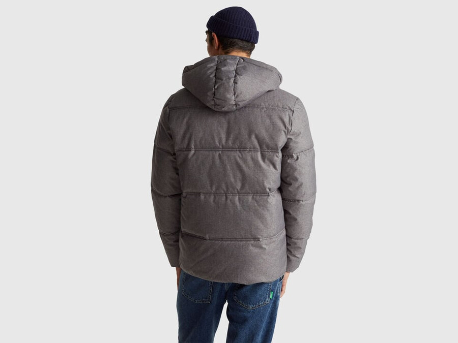 jacke in regulärer passform mit kapuze