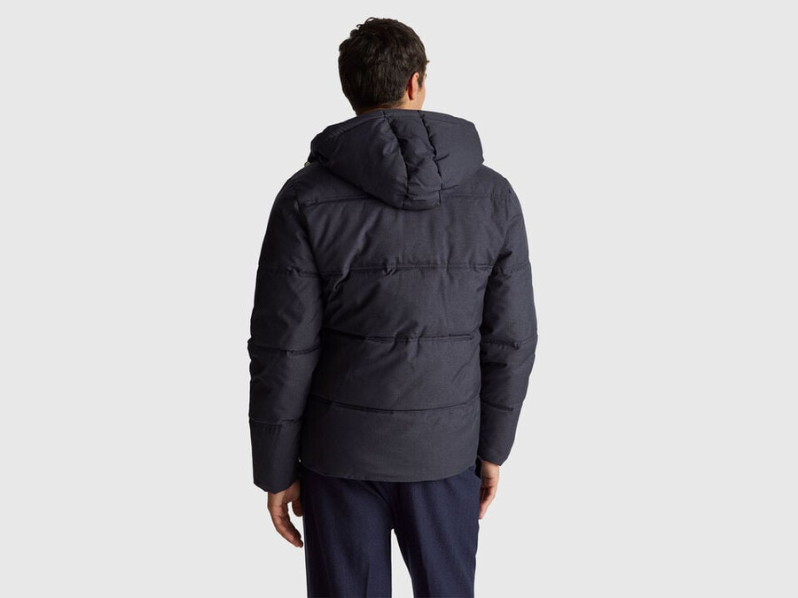 jacke in regulärer passform mit kapuze
