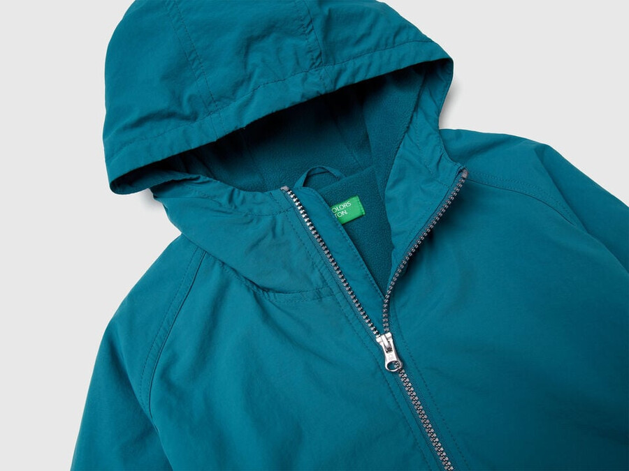 nylonjacke mit kapuze