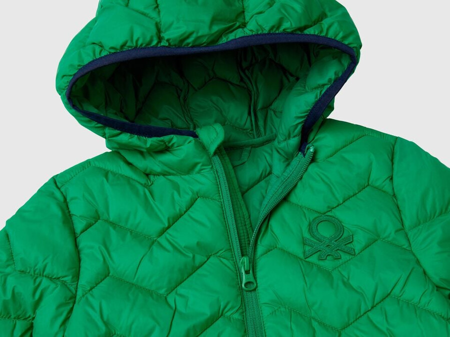 wattierte jacke mit kapuze