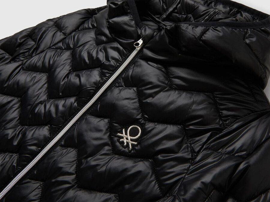 wattierte jacke mit kapuze