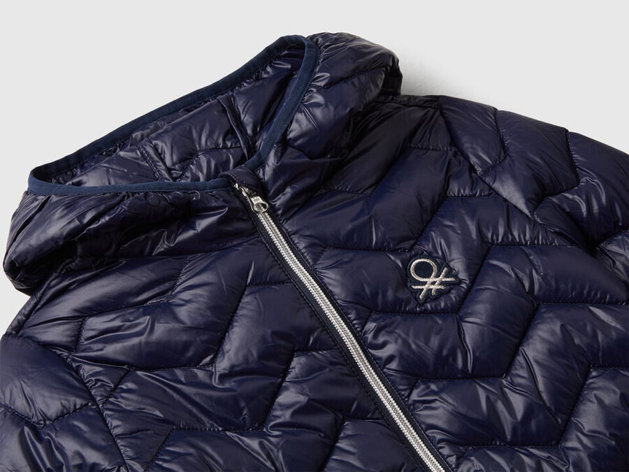 wattierte jacke mit kapuze