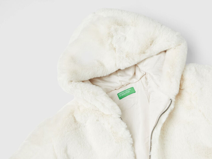jacke aus kunstpelz