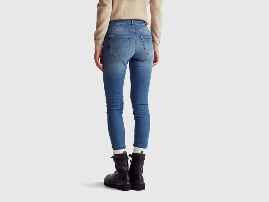 skinny-fit-push-up-jeans