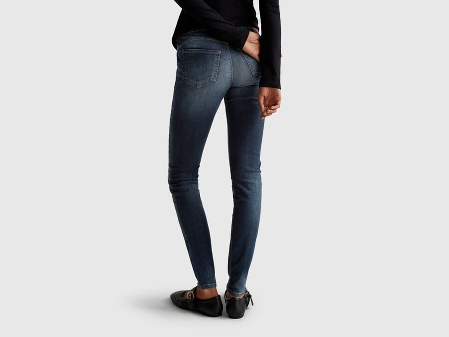 skinny-fit-push-up-jeans